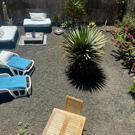 Vakantiehuis Alinico House Con Jardin Privado Y Azotea Lajares